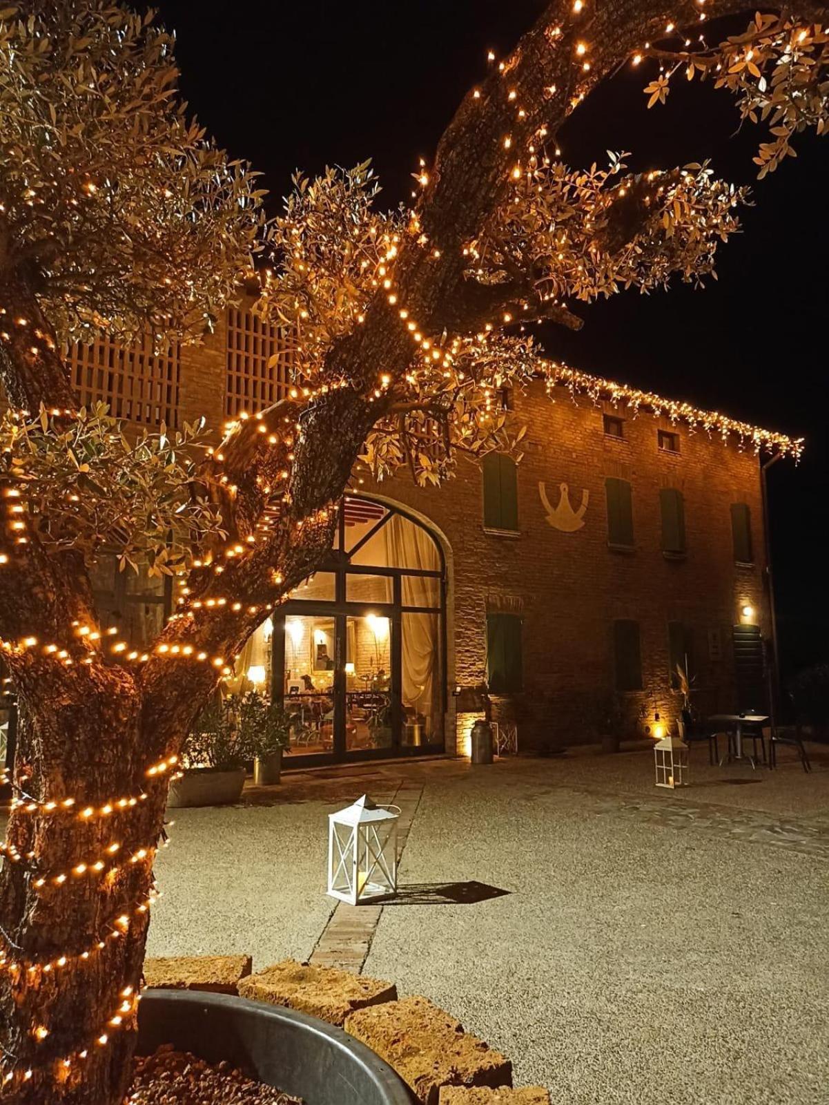 Quattro Castella Locanda Corte Ruspecchio Bed & Breakfast エクステリア 写真